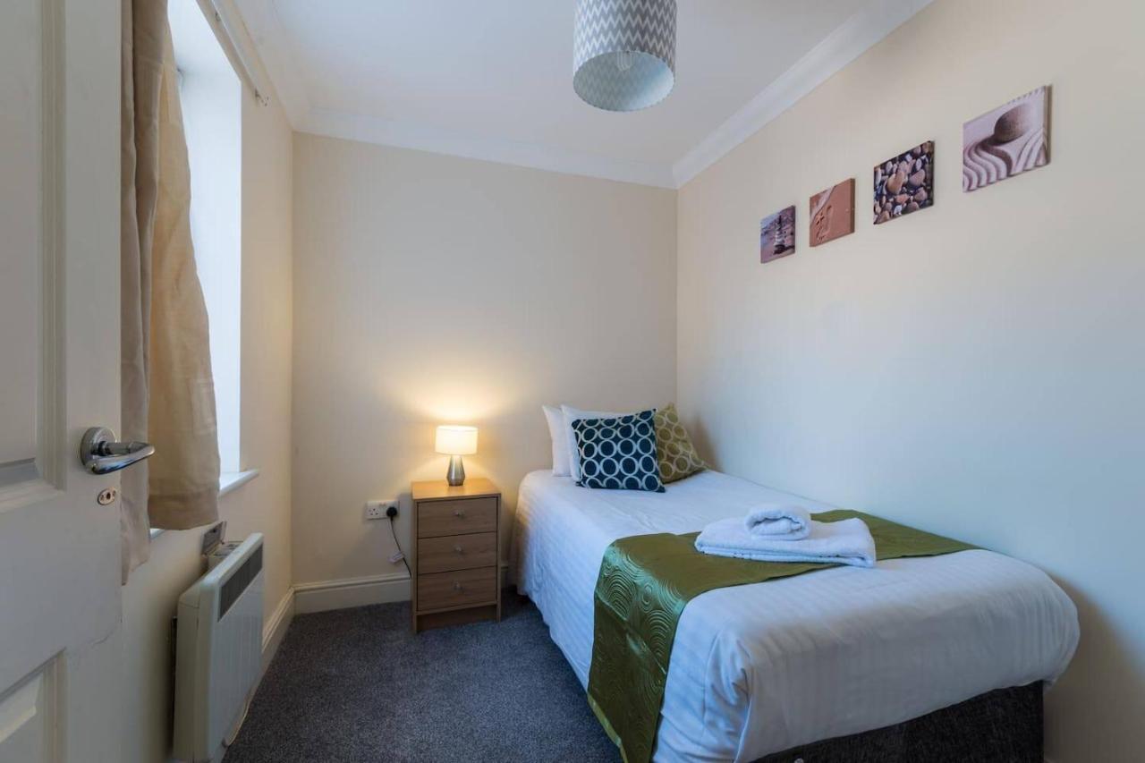 Godwin Court Apartments Swindon Kültér fotó