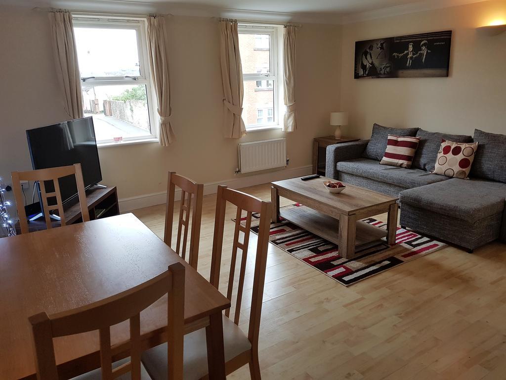 Godwin Court Apartments Swindon Kültér fotó