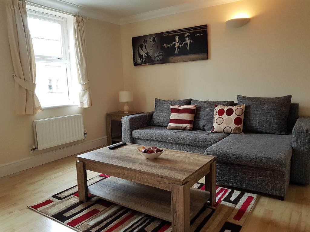 Godwin Court Apartments Swindon Kültér fotó